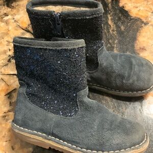 Mini Boden navy suede and glitter boots. Warm lining. Equivalent to kids 12